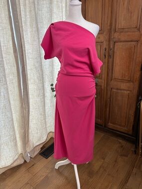 gibson and latimer one shoulder dress Gibson Latimer Crepe Knit Asymmetric Neck One Shoulder Off-the-Shoulder Short Sleeve Ruch, Womens, XXL, Nugget